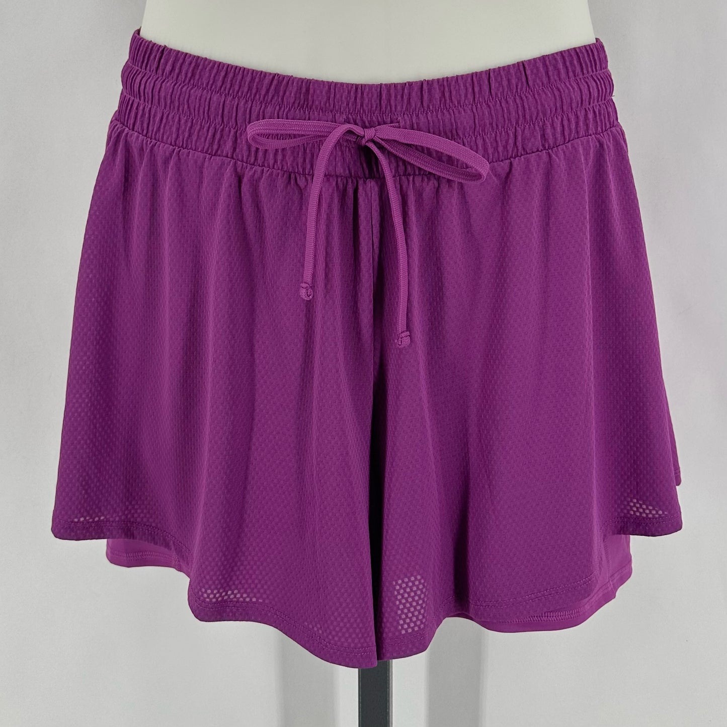 Size L TEK GEAR Athletic Wear