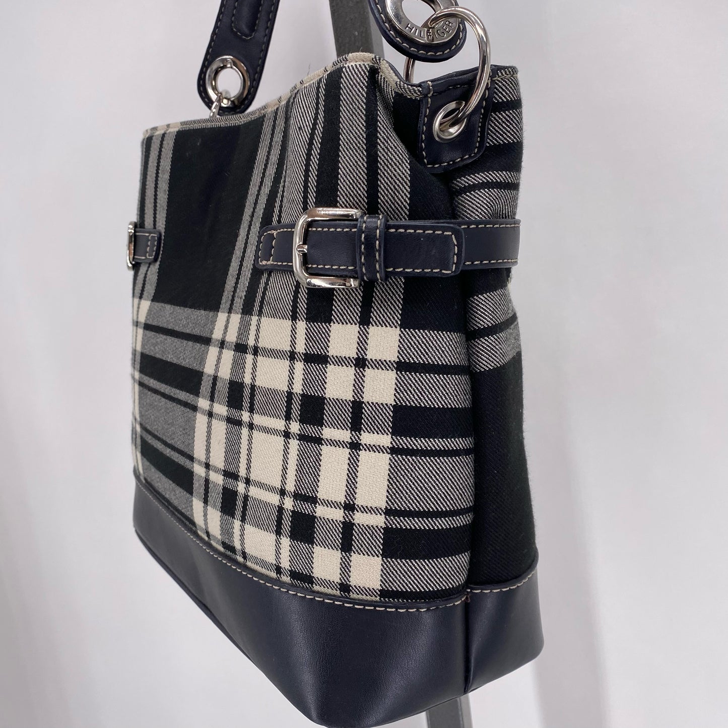 BLACK/WHITE TOMMY HILFIGER Tote