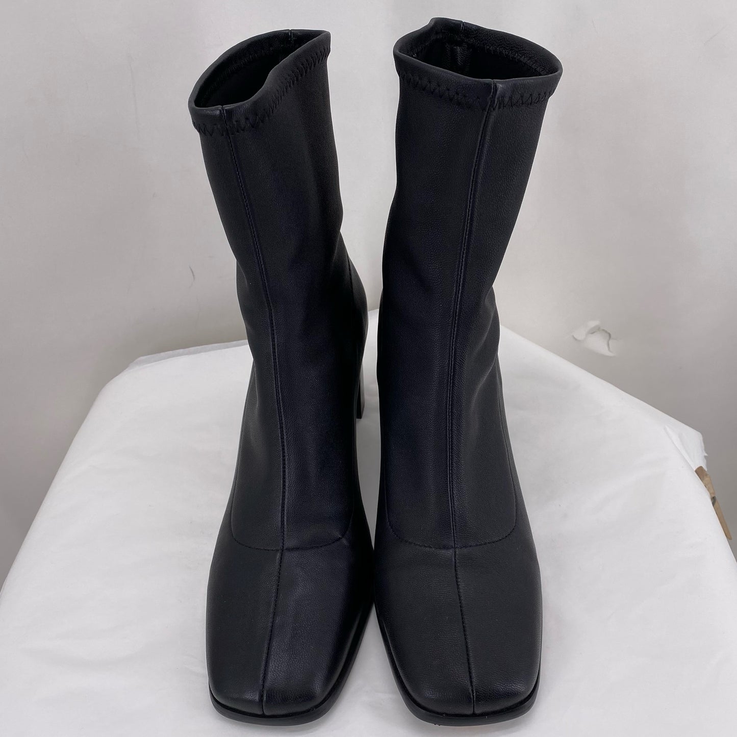 Black W Shoe Size 8.5 Boots