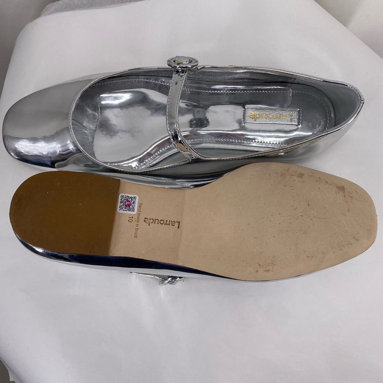 Silver W Shoe Size 10 Flats