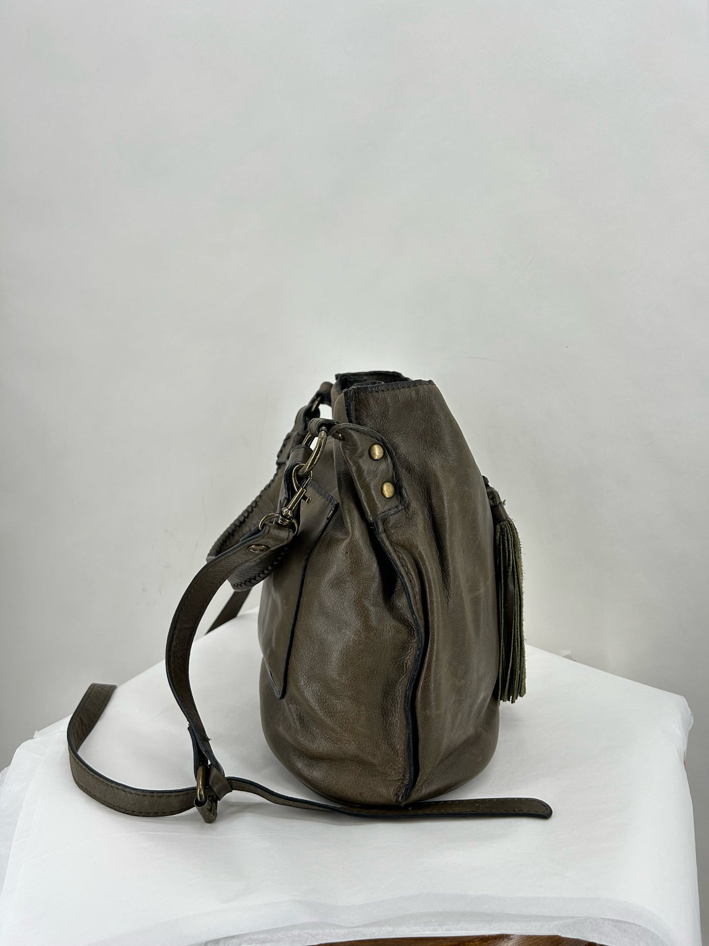 OLIVE PATRICIA NASH Leather Cross-body