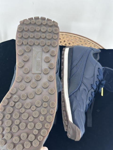 Navy W Shoe Size 8.5 PUMA Sneakers