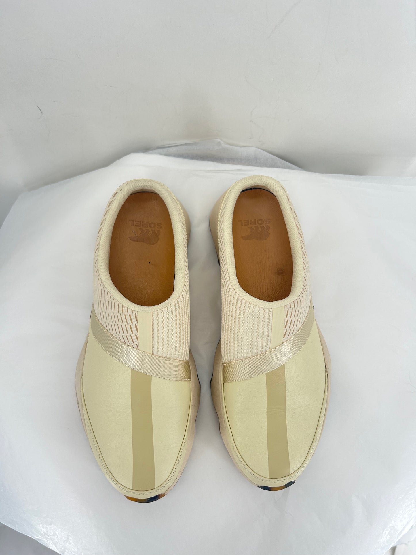 Cream W Shoe Size 8 SOREL Flats