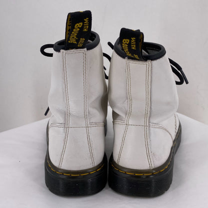 White W Shoe Size 7 DR. MARTENS Boots