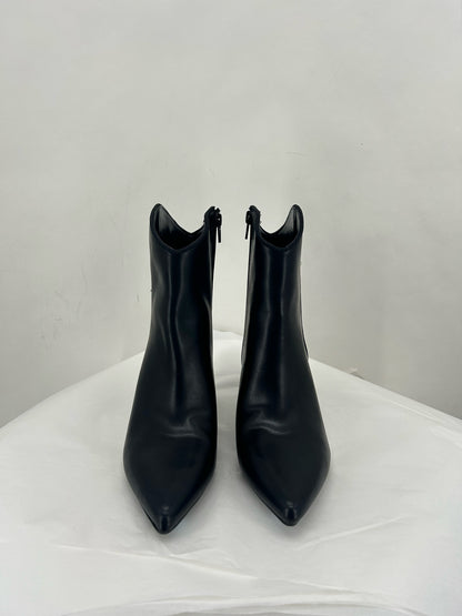 Black W Shoe Size 6 ON 34TH Boots