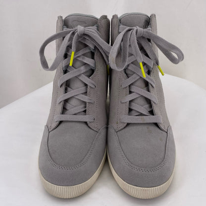 Gray W Shoe Size 10 SOREL shooties/booties