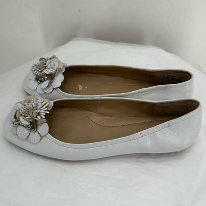 White W Shoe Size 10 BANDOLINO Flats