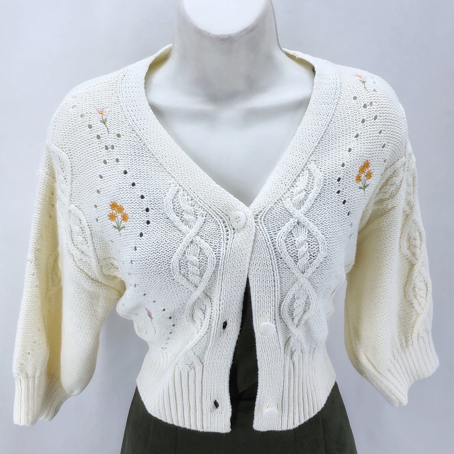 Size M ORIGINALITY Sweater