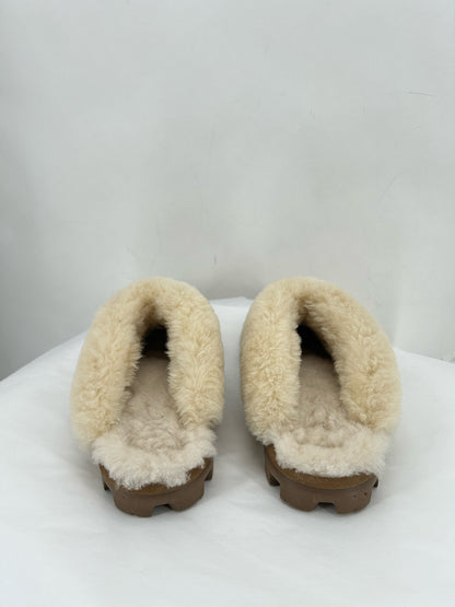 BROWN W Shoe Size 7 UGG Flats