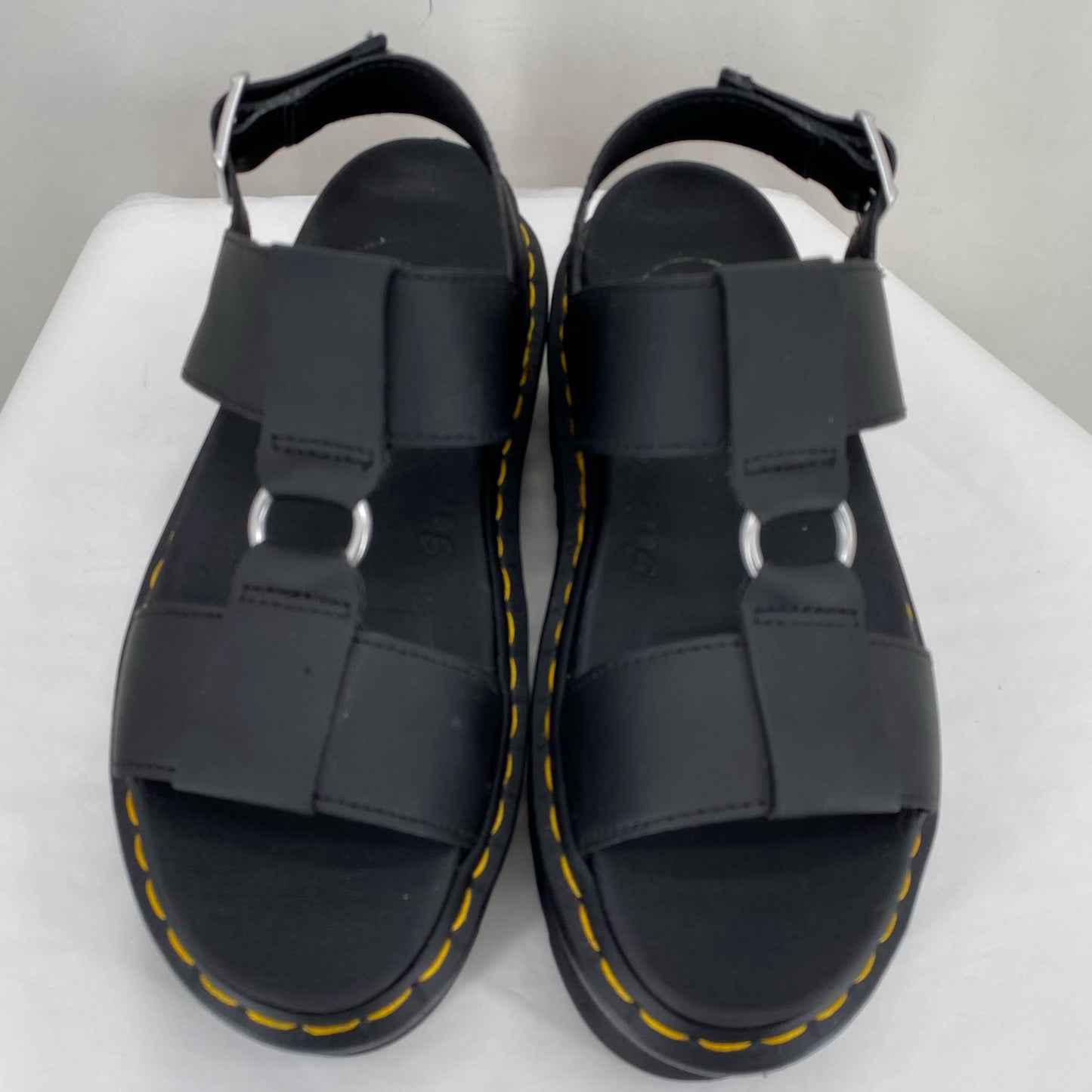Black W Shoe Size 8 DR. MARTENS Sandals