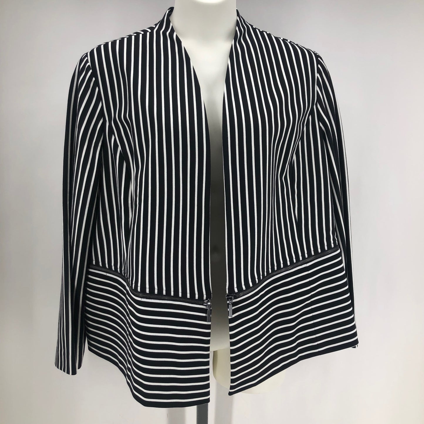 Size 4 CHICO'S Stripe Jacket