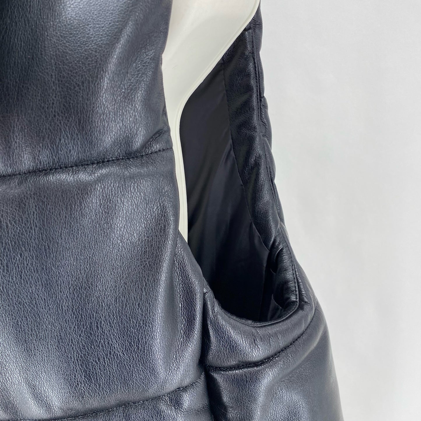 Size S GAP Polyester VEST-OUTDOOR