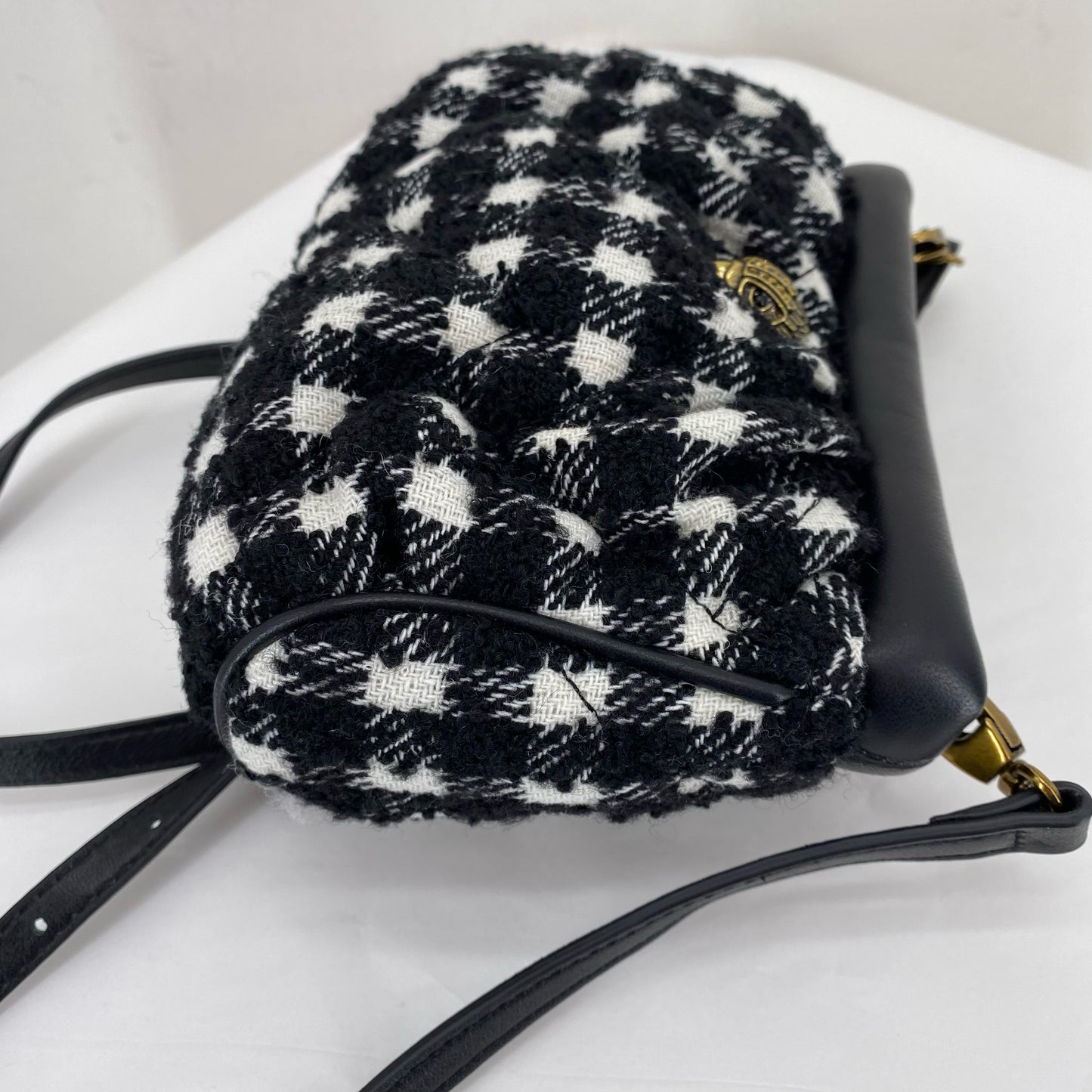 BLACK/WHITE KURT GEIGER Cross-body