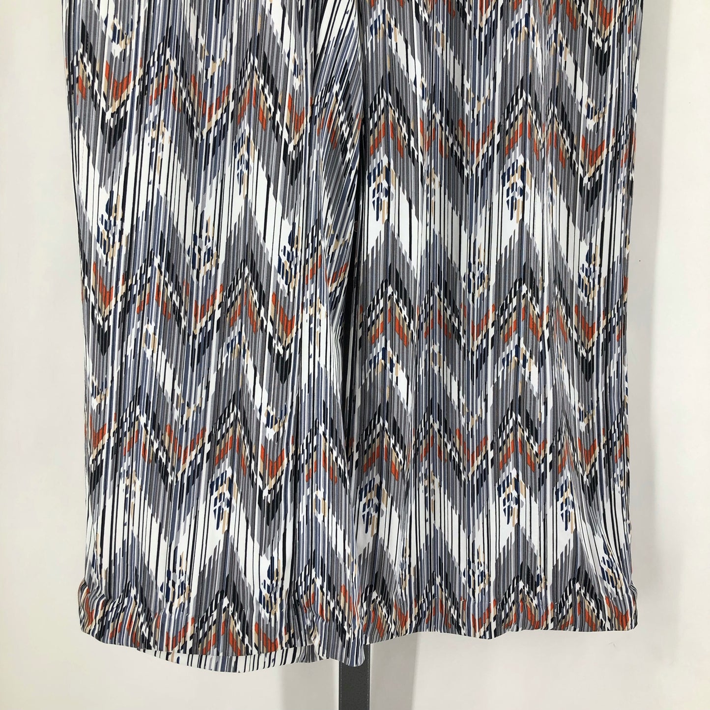 Size M ROBERT LOUIS ZIGZAG Pants