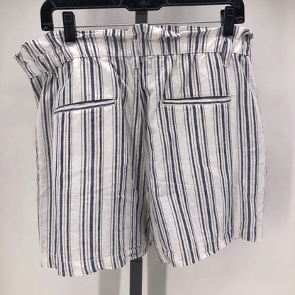 Size L ANA Stripe Shorts