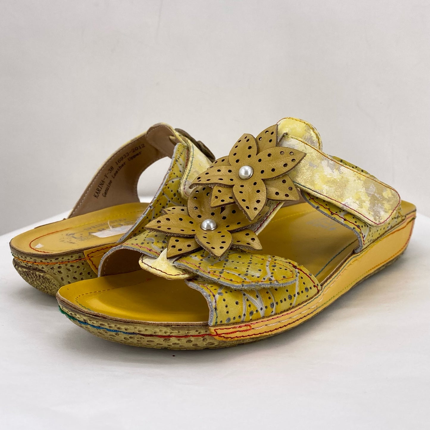 Yellow W Shoe Size 7.5 L'ARTISTE Sandals