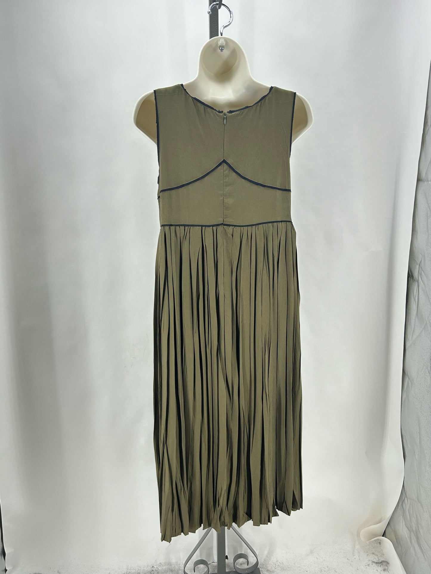 Size L COTELAC Dress