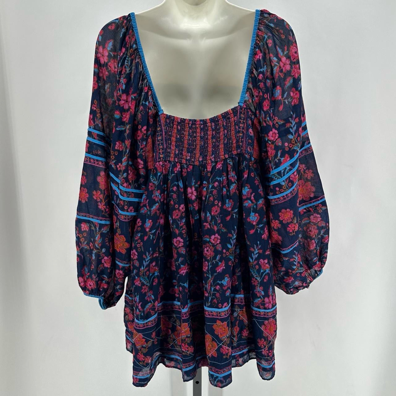 Size M FREE PEOPLE FLOWERS Tunic