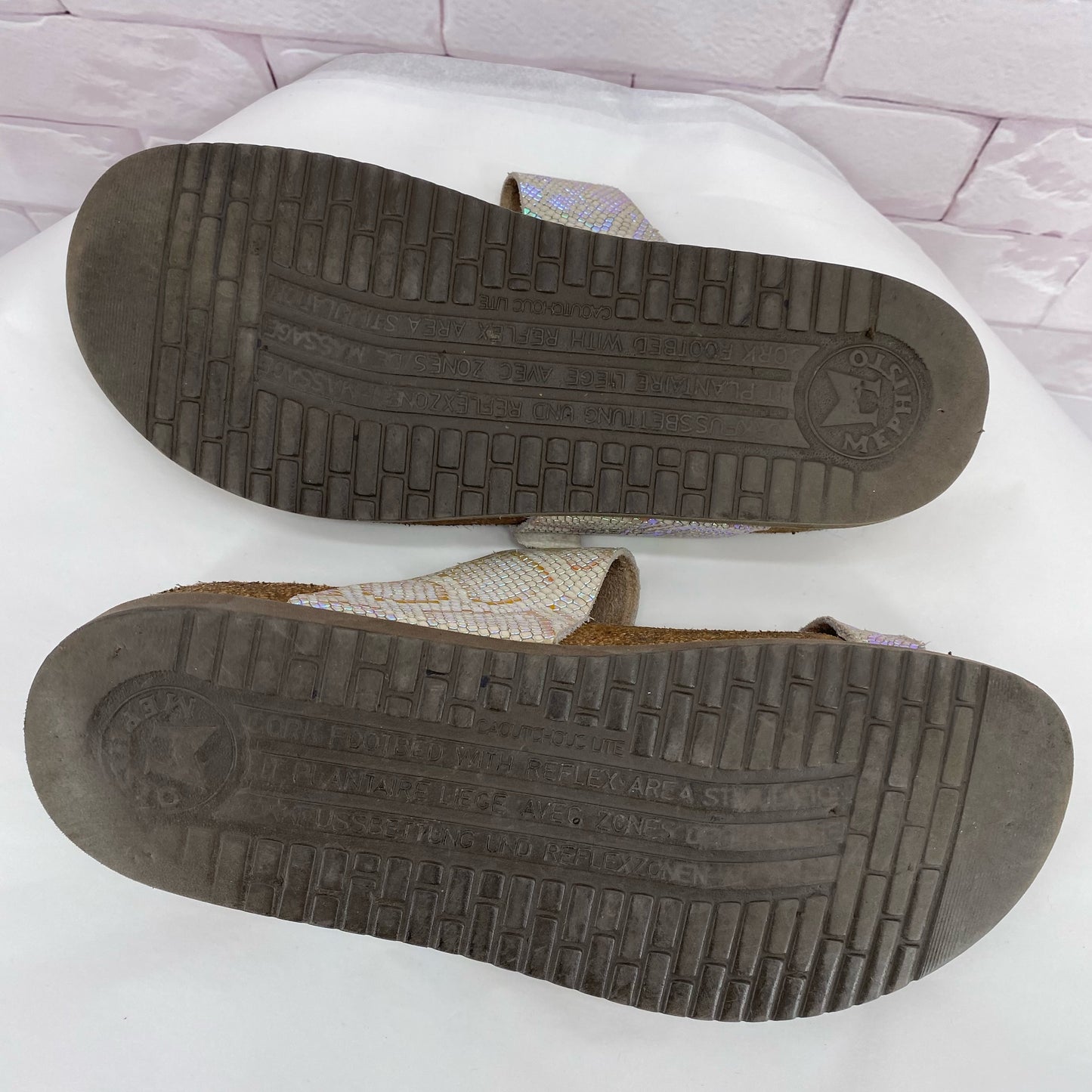 off white W Shoe Size 7 MEPHISTO Sandals
