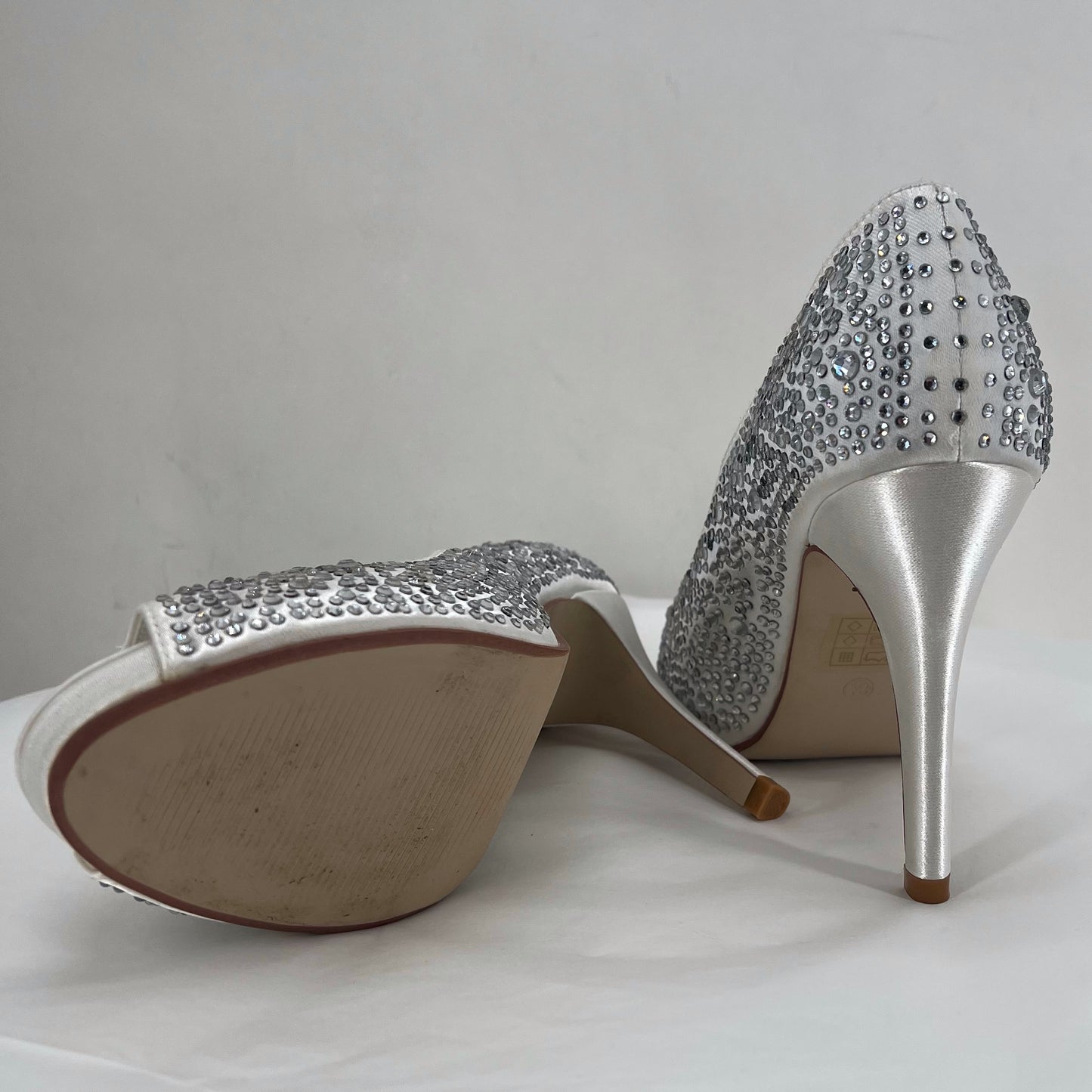 Silver W Shoe Size 8.5 your party shoes Heels