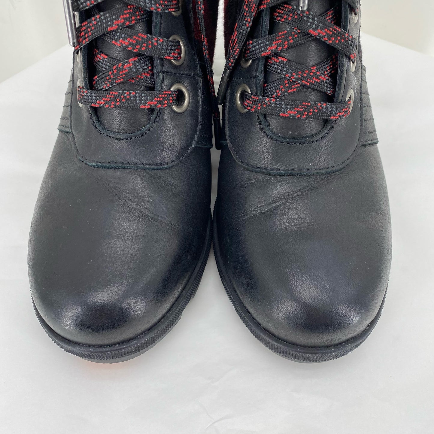 BLACK/RED W Shoe Size 8.5 SOREL Boots