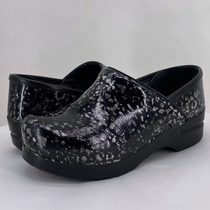 BLACK/SILVER W Shoe Size 36 DANSKO Clog