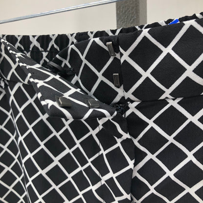 Size 10 LIMITED SQUARES Shorts