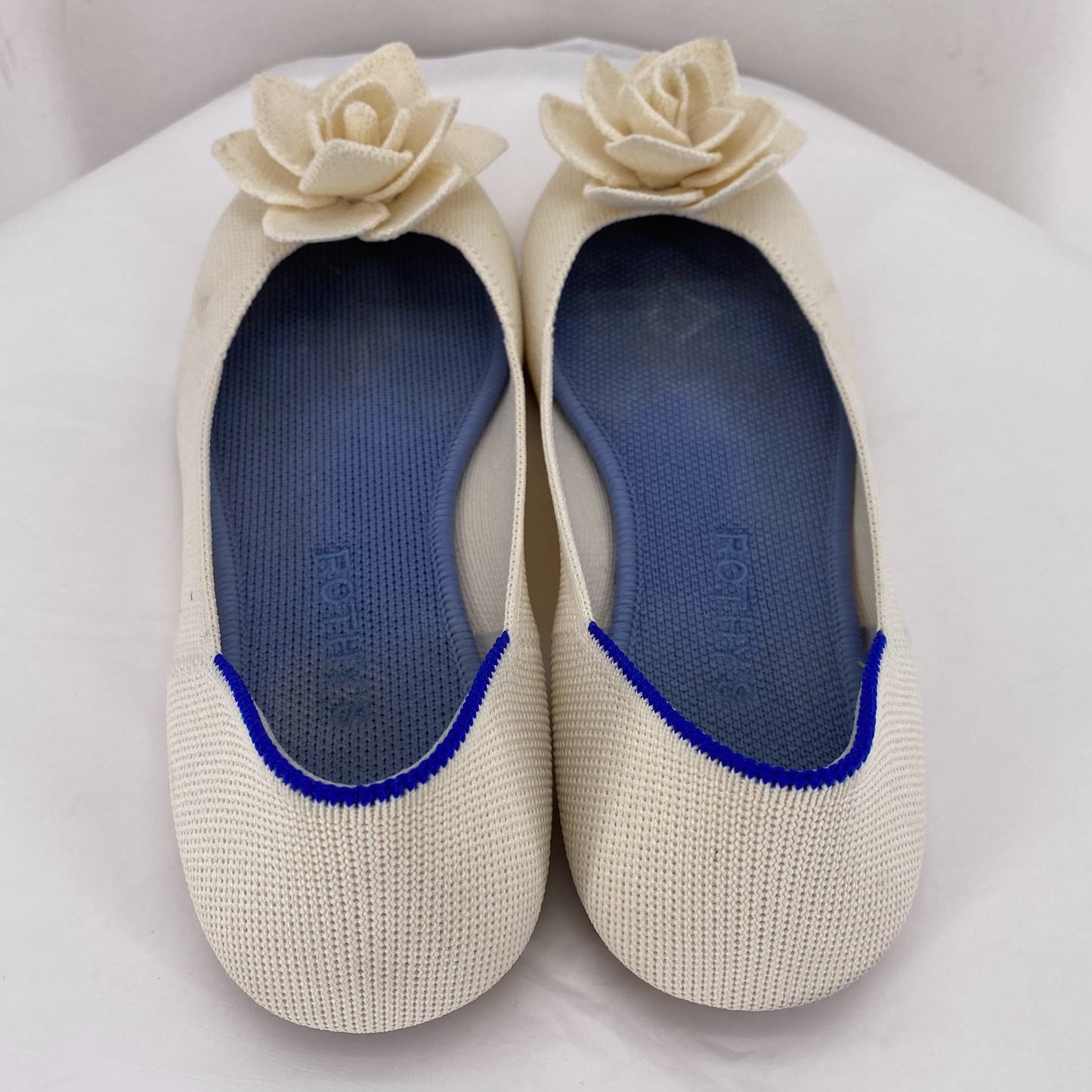 off white W Shoe Size 8 ROTHY'S Flats