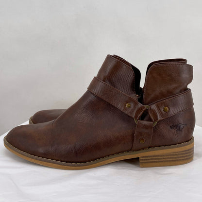 BROWN W Shoe Size 10 ROCKET DOG Boots