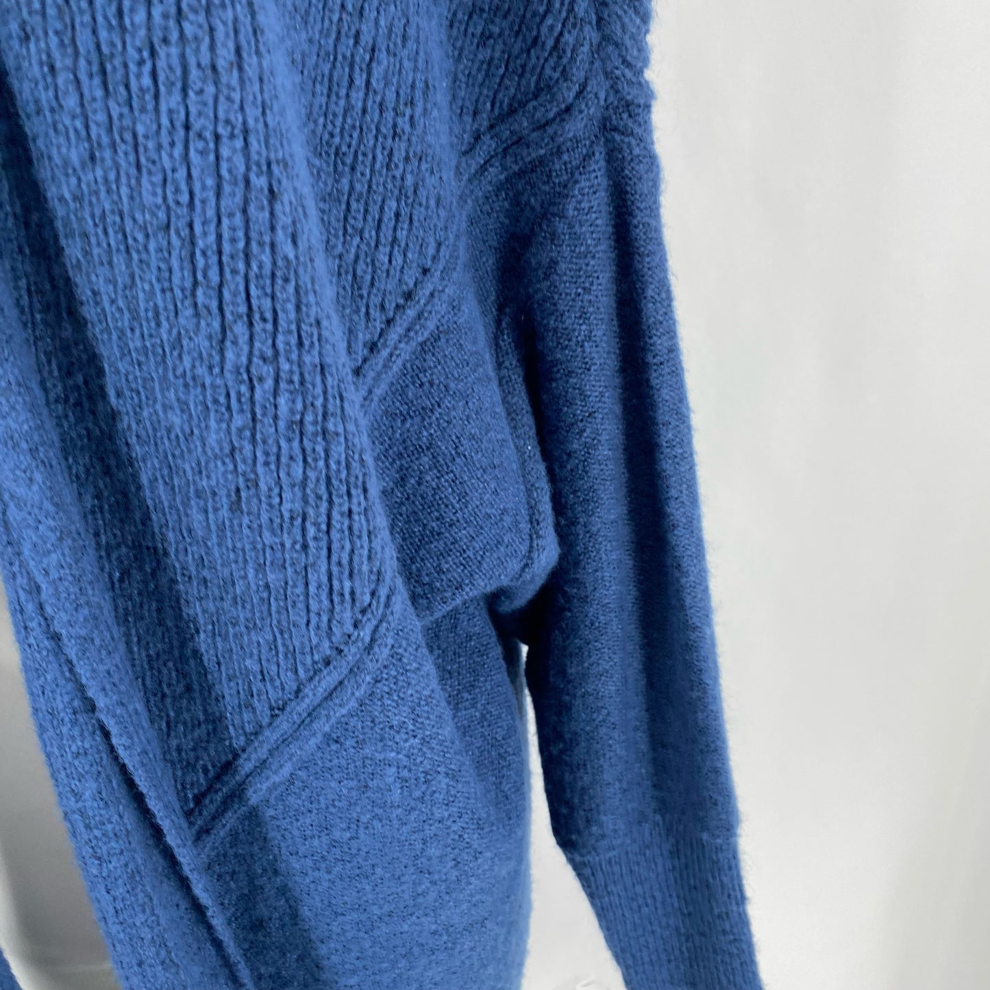 Size L Christopher & Banks Cardigan