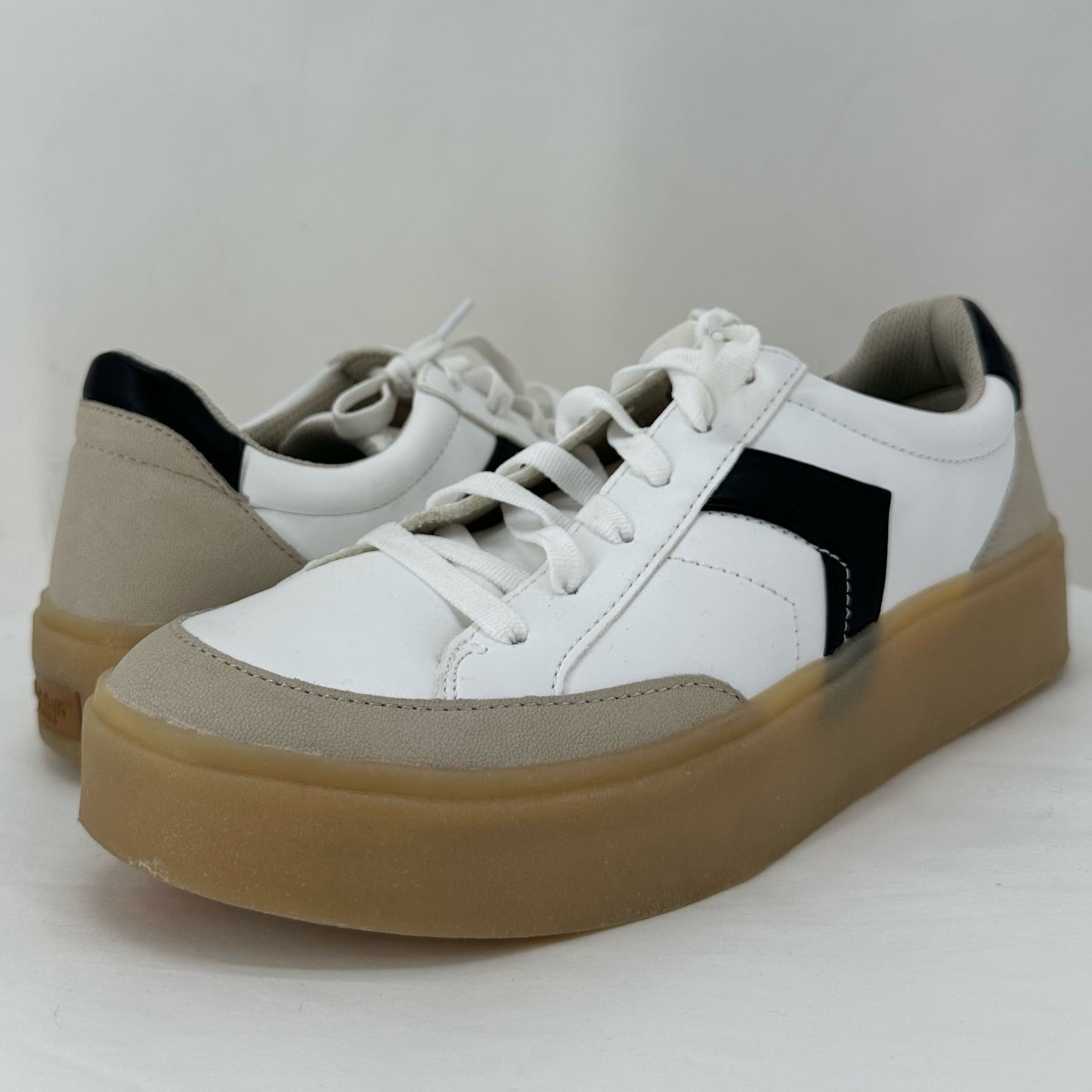 White W Shoe Size 8.5 DR. SCHOLL'S Sneakers