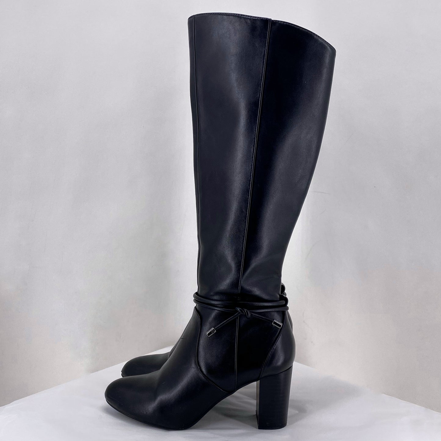 Black W Shoe Size 6 ALFANI Boots