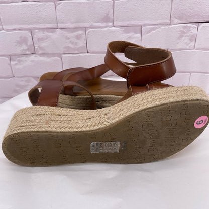 BROWN W Shoe Size 9 BLOWFISH Sandals