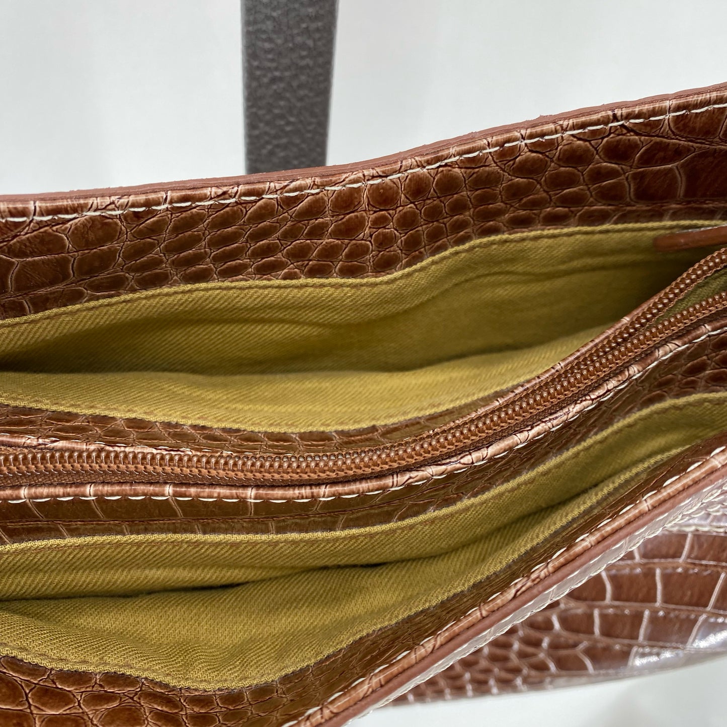 BROWN LIZ CLAIBORNE Shoulder Bag