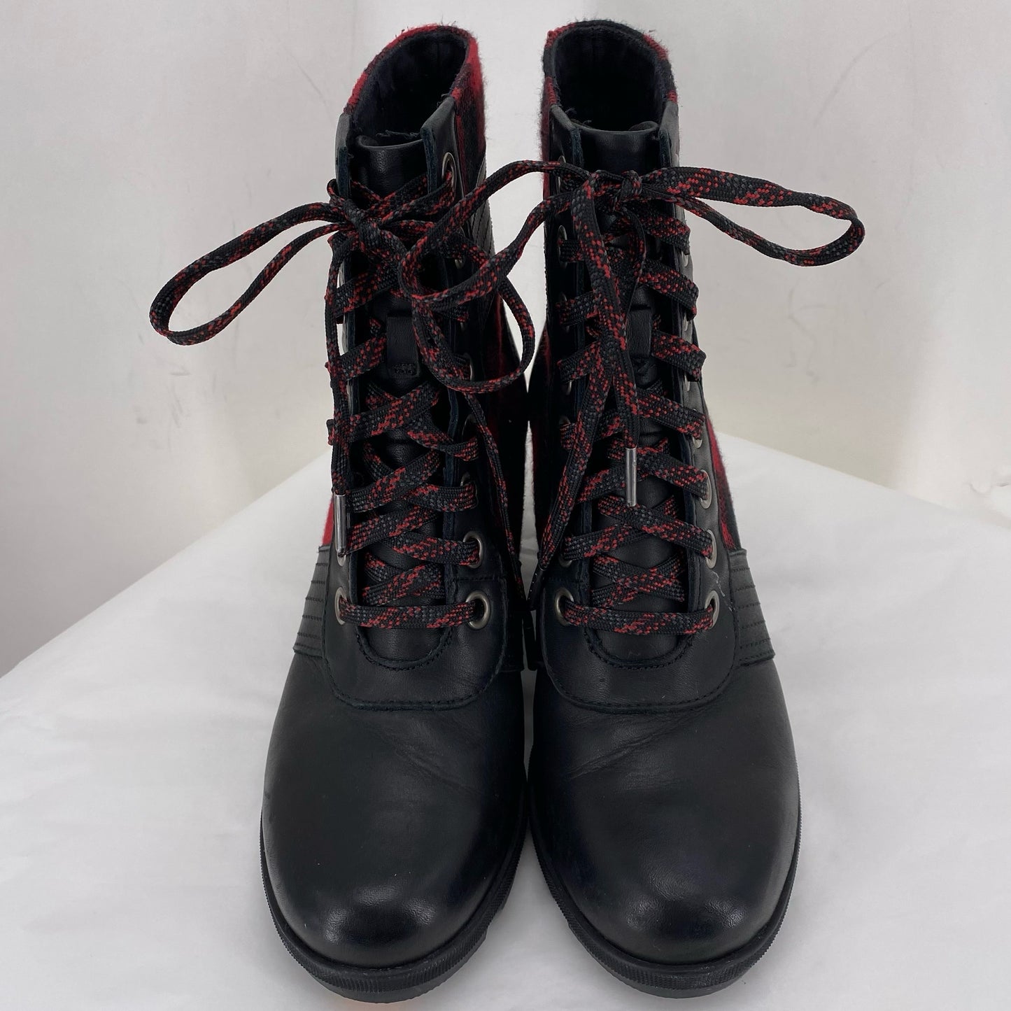 BLACK/RED W Shoe Size 8.5 SOREL Boots