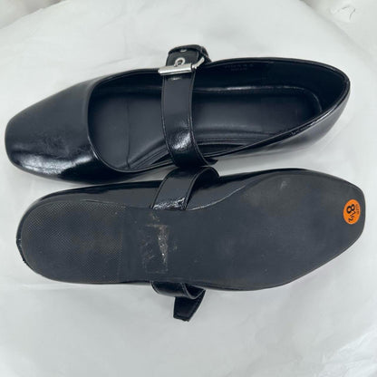 Black W Shoe Size 8.5 DV Flats