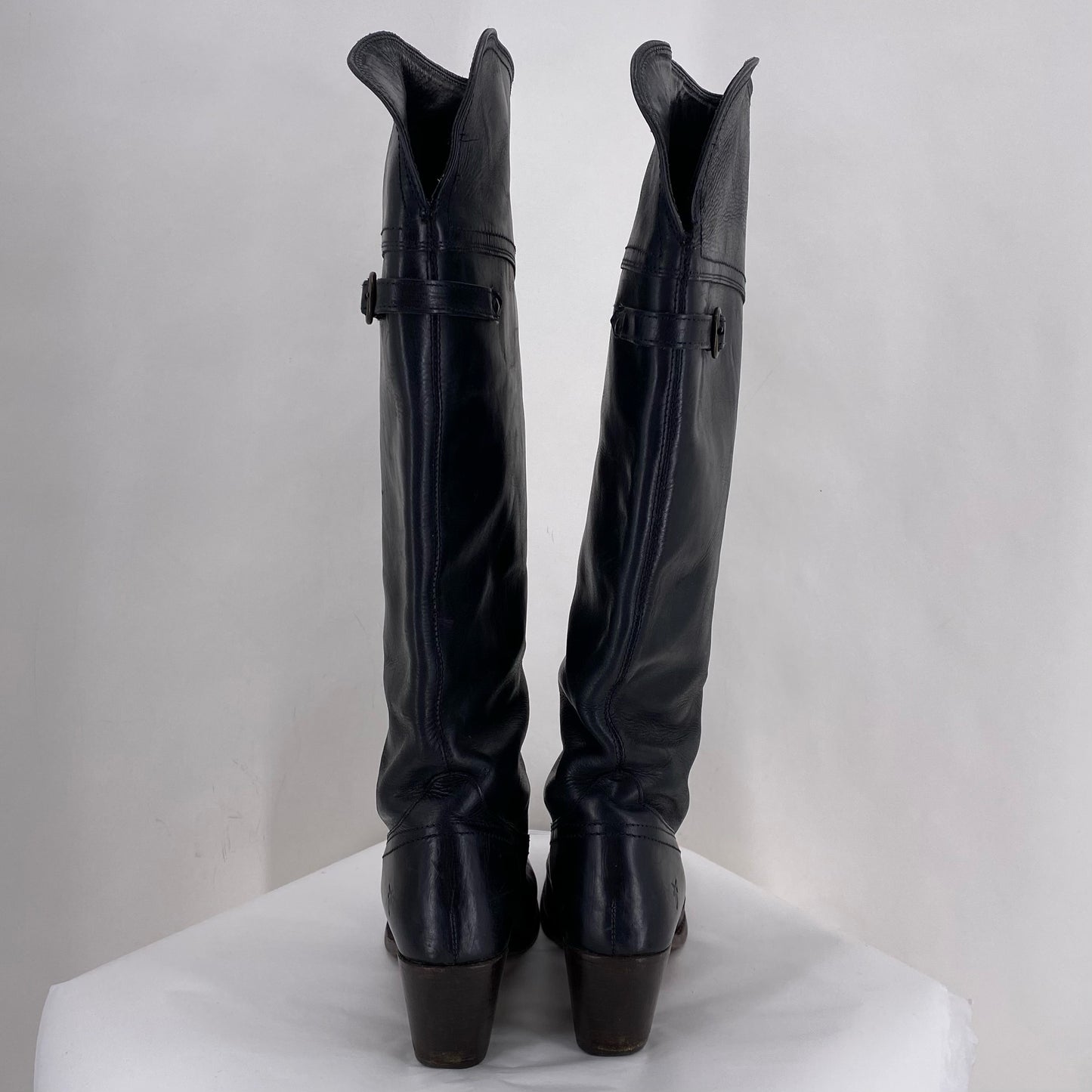 Black W Shoe Size 8 FRYE Boots