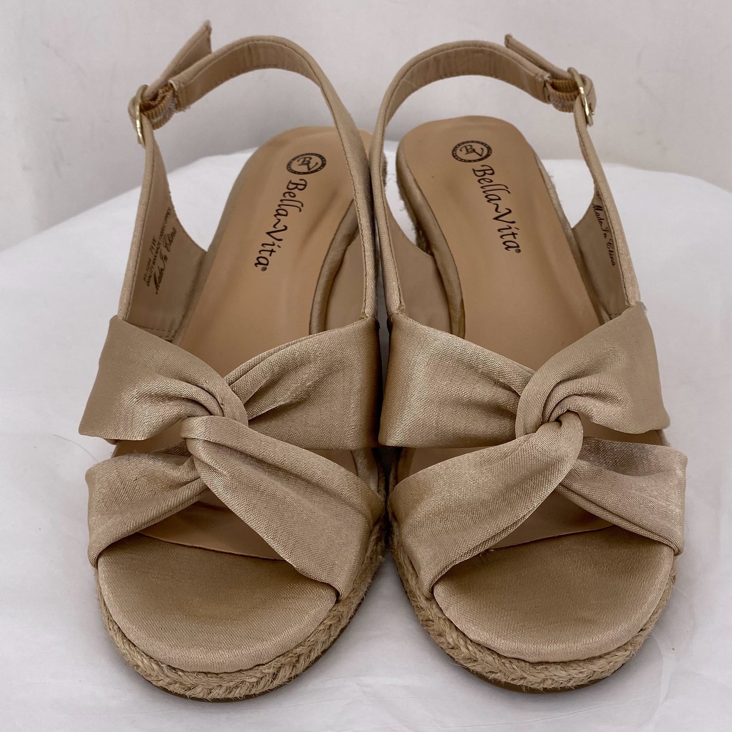 Champagne W Shoe Size 7.5 BELLA VITA Sandals
