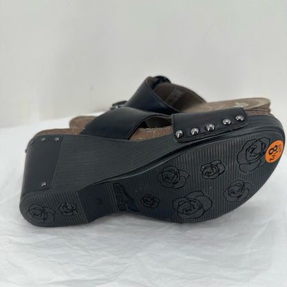 Black W Shoe Size 8.5 DANSKO Sandals
