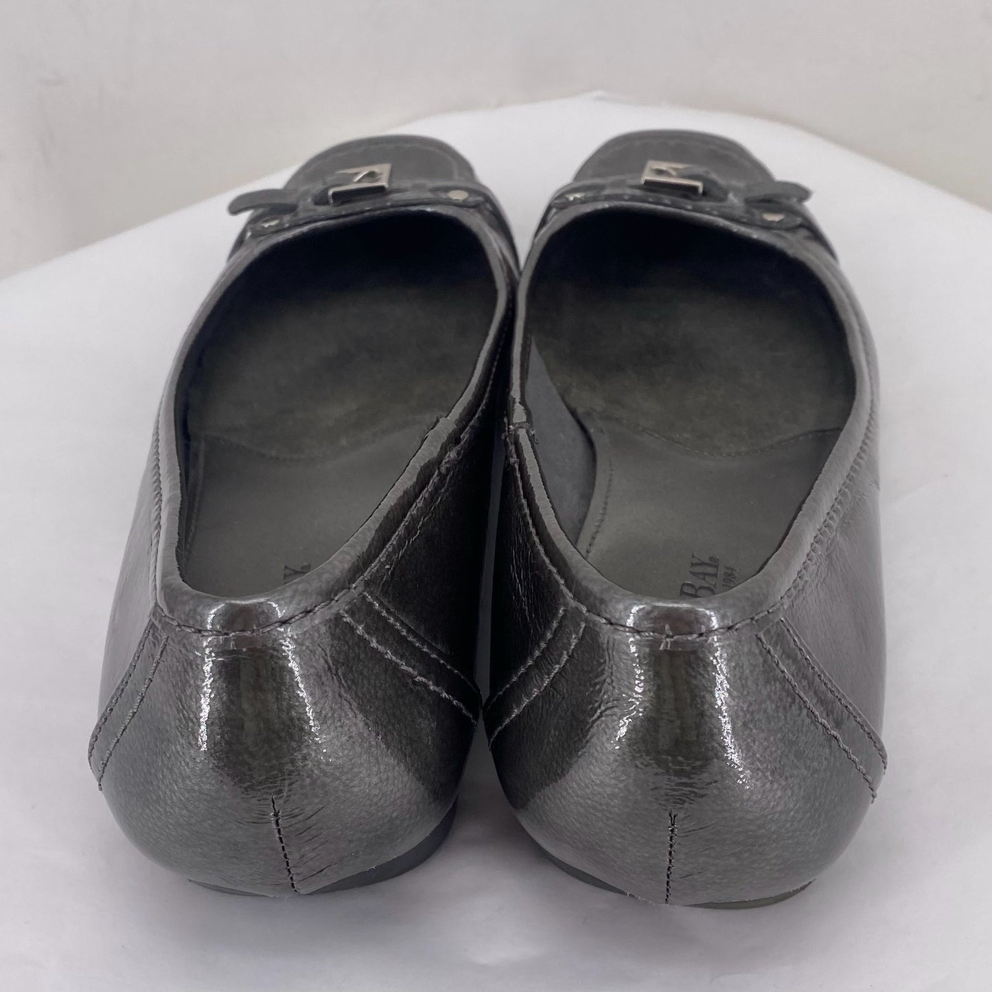 Silver W Shoe Size 7.5 st john bay Flats