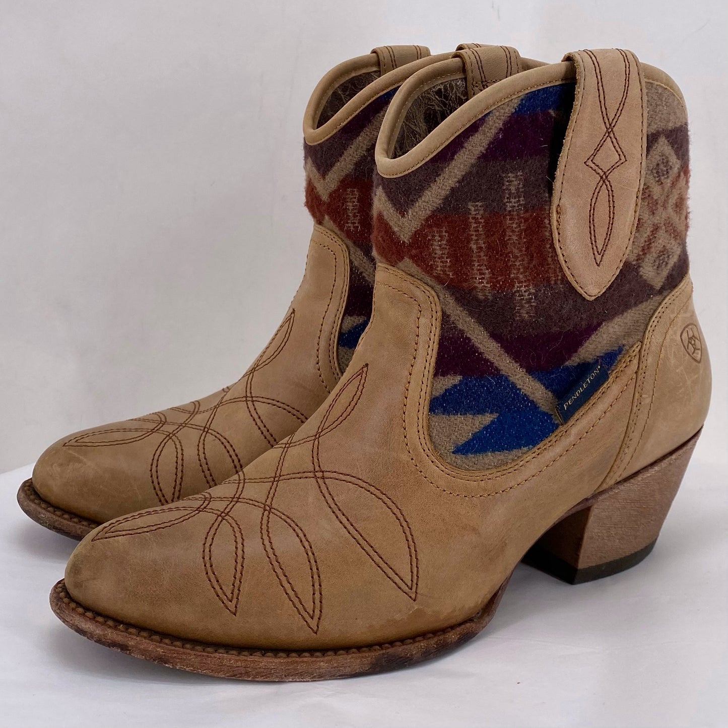 Tan W Shoe Size 8 ARIAT Boots