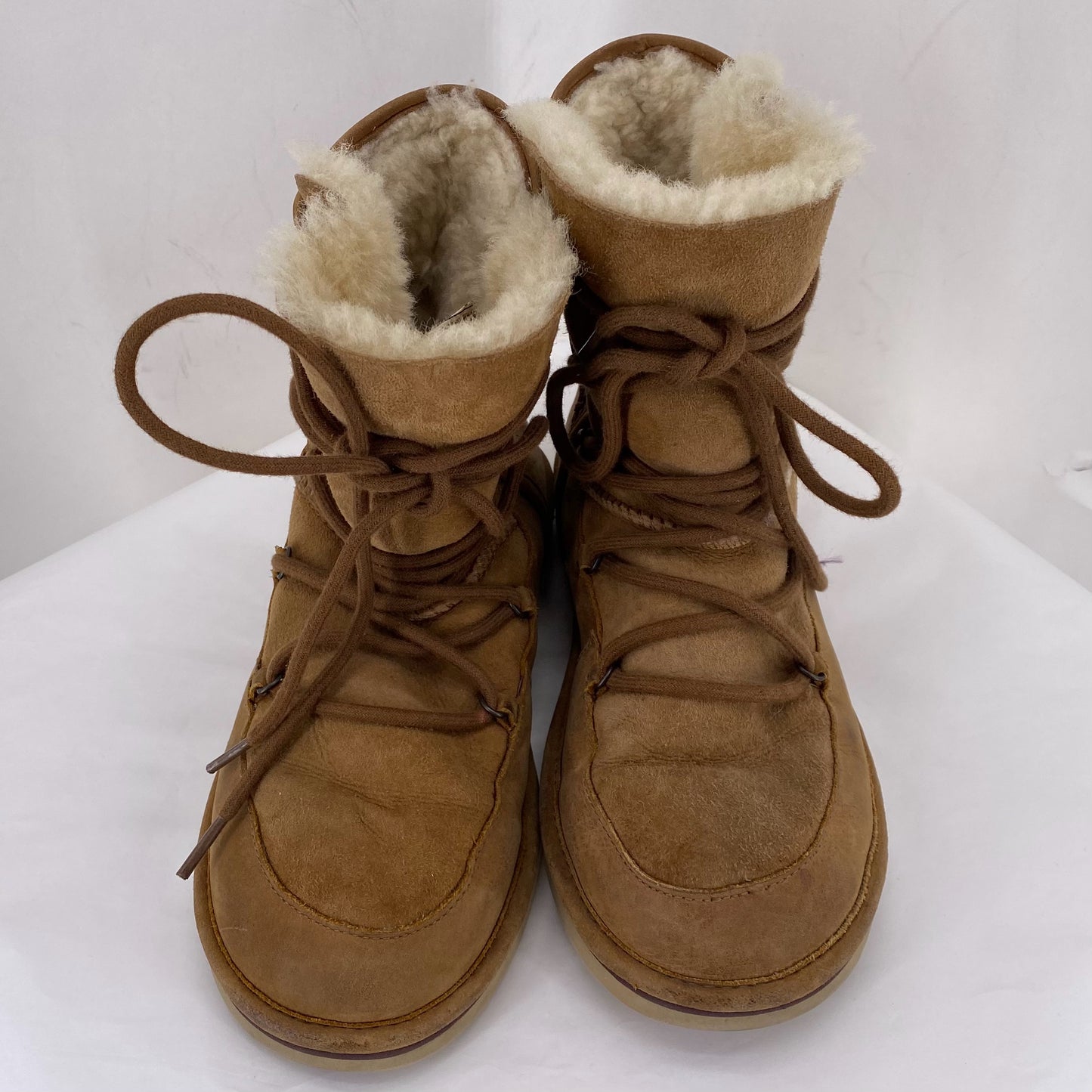BROWN W Shoe Size 8 UGG Boots