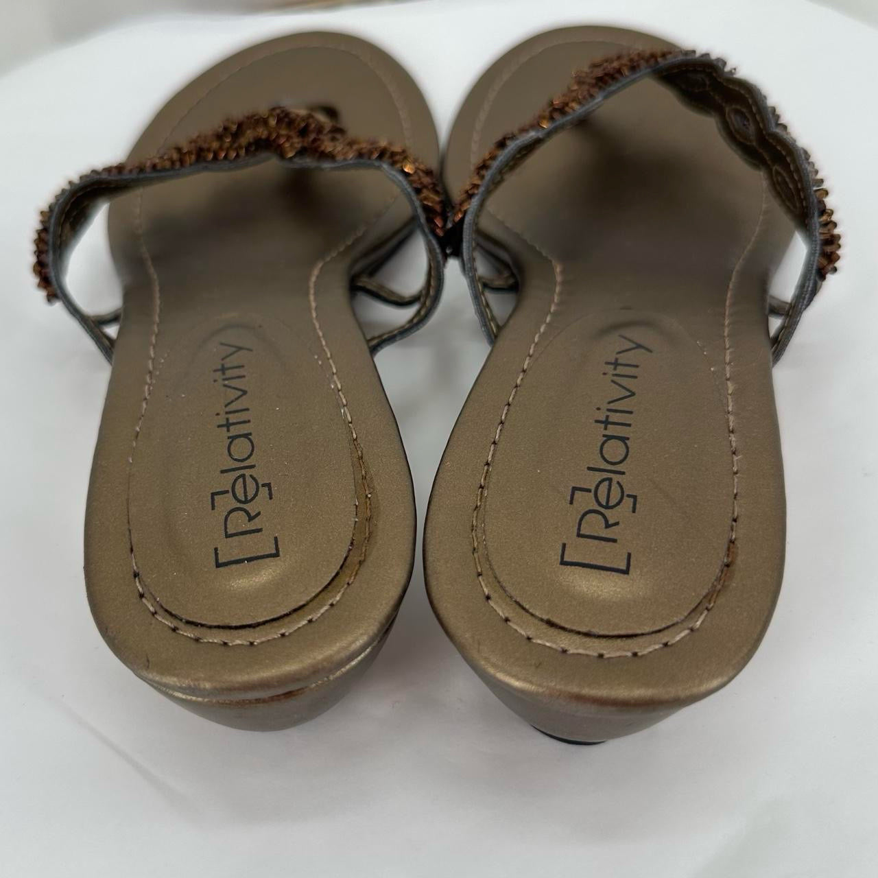 GOLD W Shoe Size 7 RELATIVITY Sandals