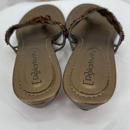 GOLD W Shoe Size 7 RELATIVITY Sandals