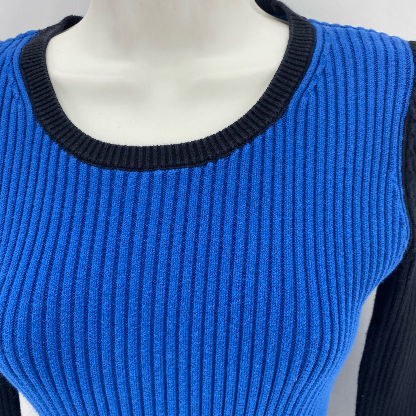 Size XS WHITE HOUSE BLACK Sweater