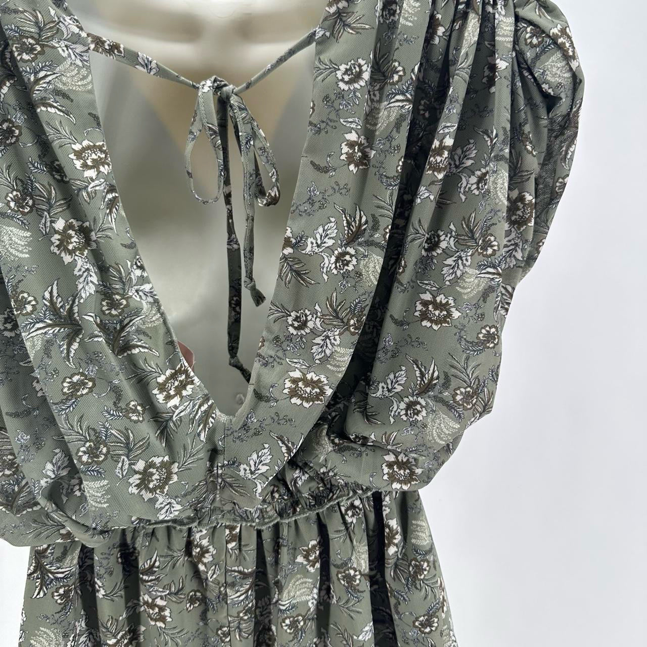 Size M WILLOW-ROOT FLOWERS Shirt