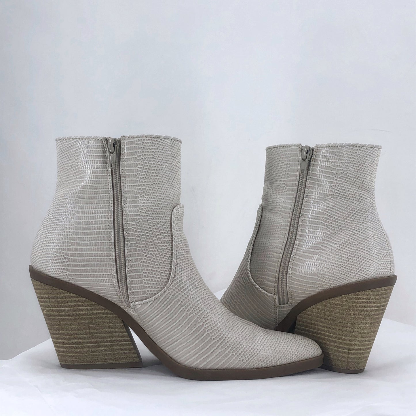 Cream W Shoe Size 10 EXPRESS Boots