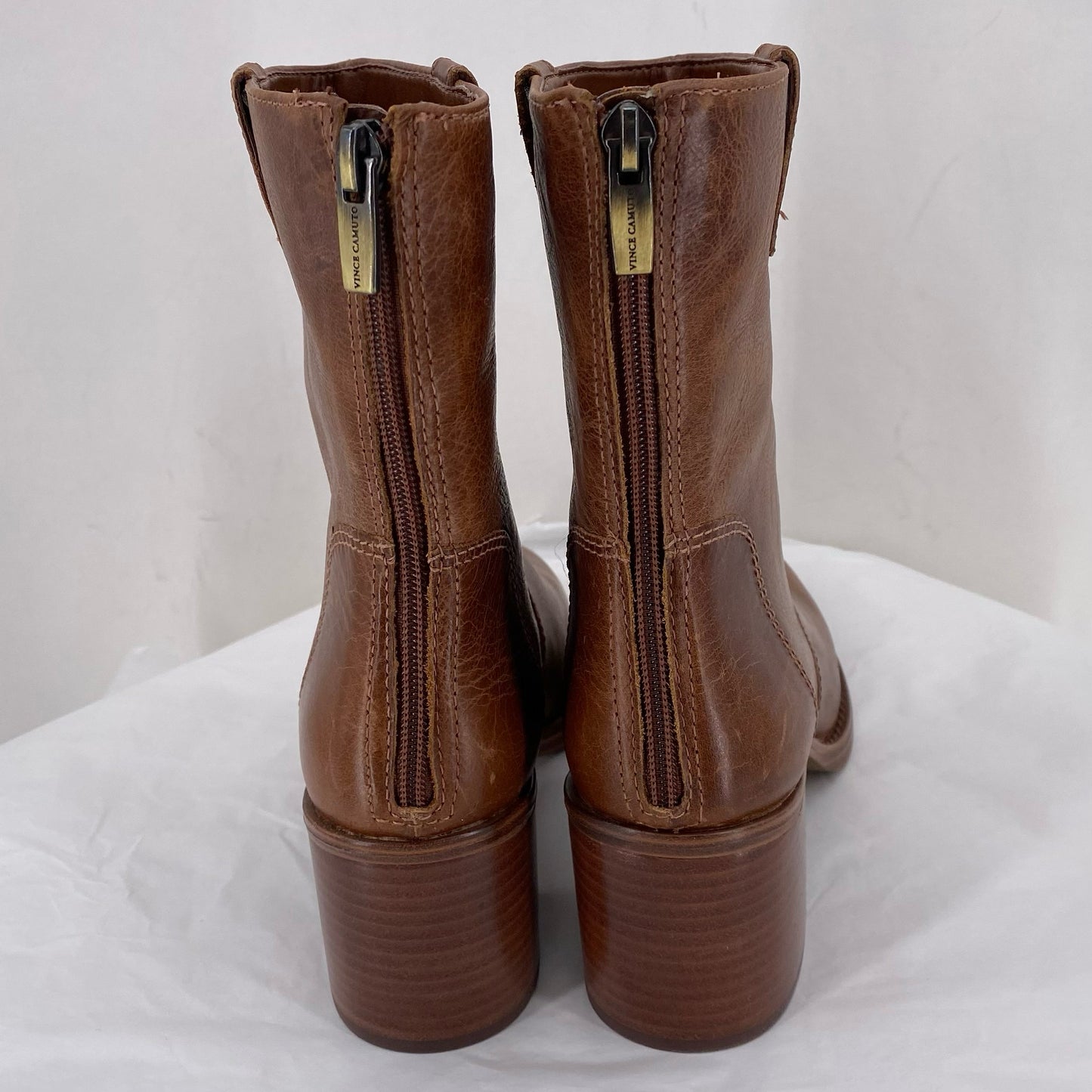 BROWN W Shoe Size 8 VINCE CAMUTO Boots