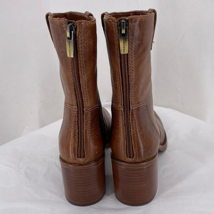 BROWN W Shoe Size 8 VINCE CAMUTO Boots