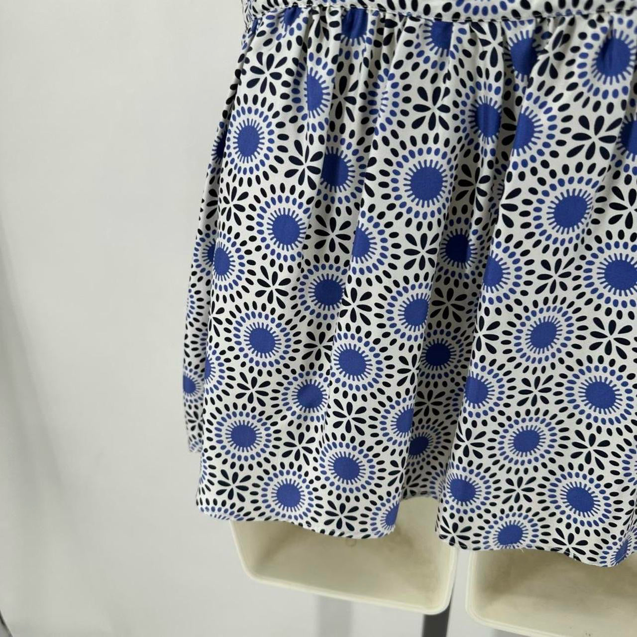 Size 8 LAUNDRY BY SHELLI SEGAL PINWHEEL Shirt
